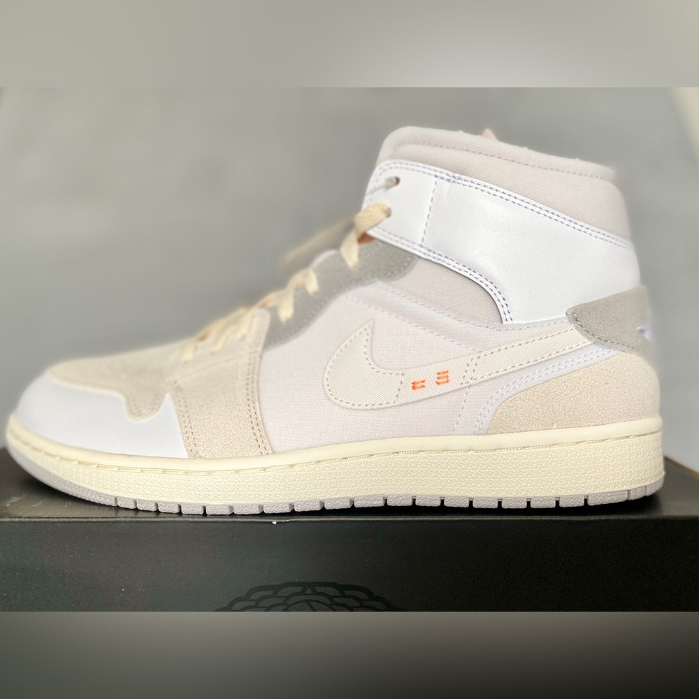 Air Jordan 1 Mid SE Craft - Picture 5 of 12